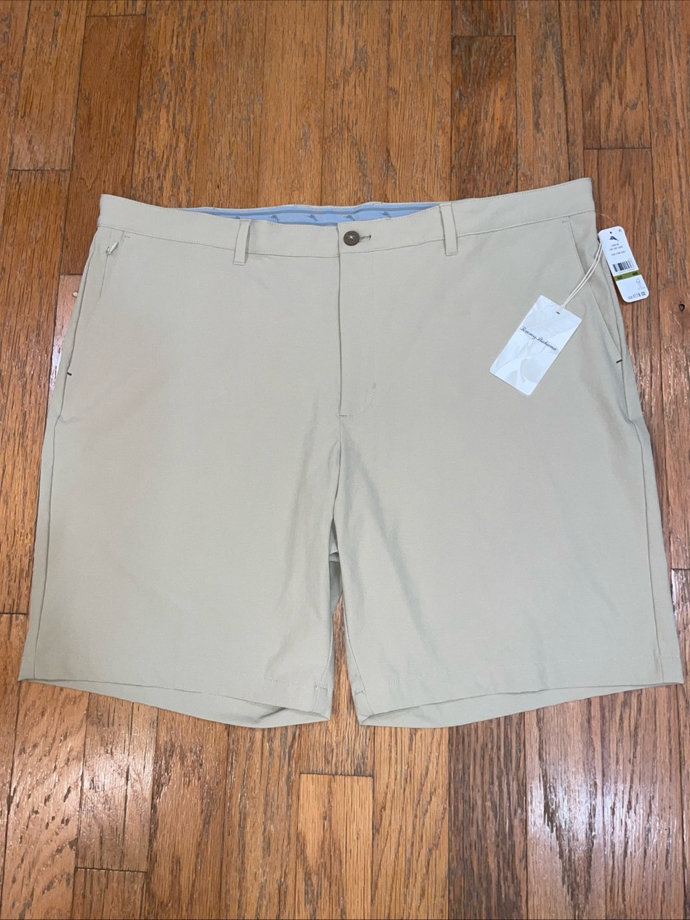 Tommy Bahama Men's Shorts Size 44 Chip Shot Island Zone Stone Khaki NEW